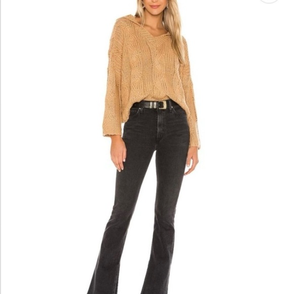 ✨✨ TULAROSA size XS tan sweater✨✨ - Picture 1 of 5